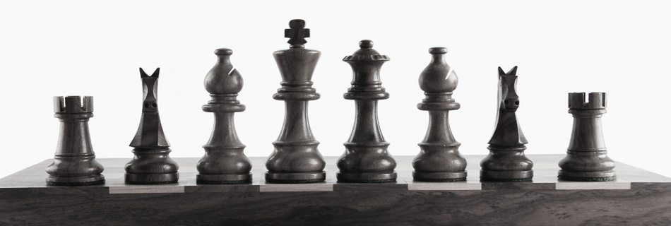 Allianz Pension Partners: Nebeneinander aufgestellte Schachfiguren